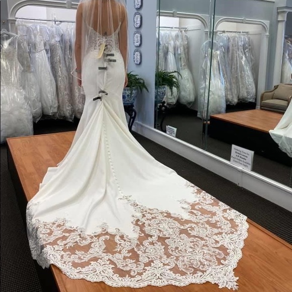 Allure bridal wedding dress